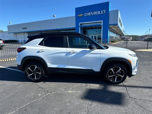 Used 2021 Chevrolet TrailBlazer RS w/ Technology Package image 5
