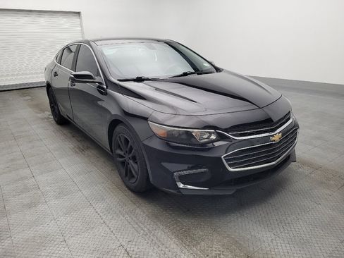 Used 2017 Chevrolet Malibu LT image 13