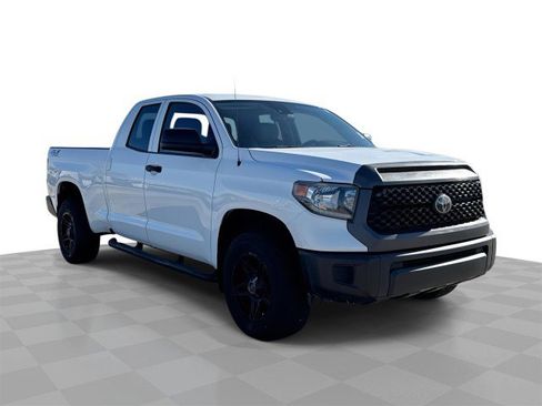 Used 2018 Toyota Tundra SR image 1