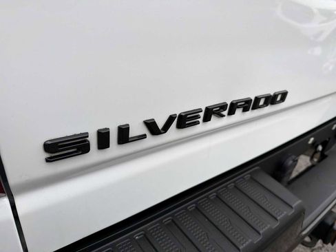 Used 2021 Chevrolet Silverado 2500 Custom w/ Custom Value Package image 29