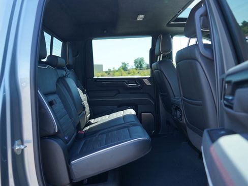 Used 2024 GMC Sierra 2500 AT4X AWD/4WD image 12