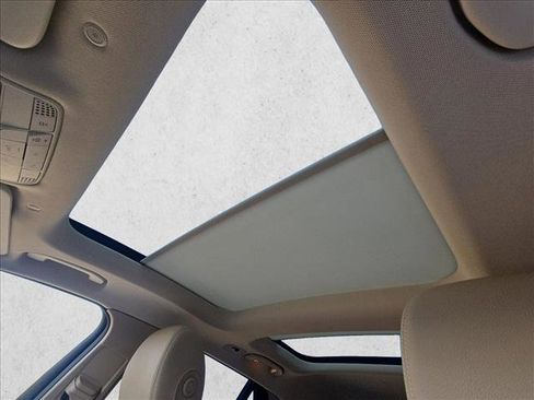 Certified 2022 Mercedes-Benz GLC 300 image 17