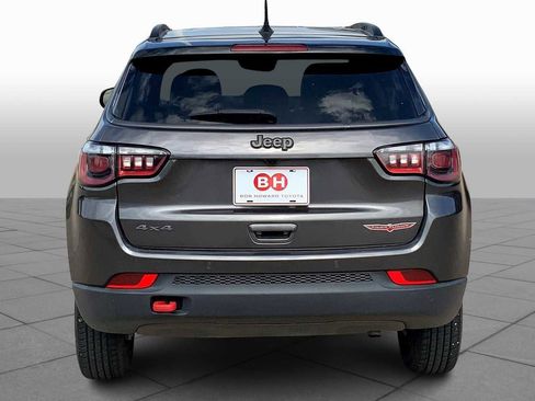 Used 2021 Jeep Compass Trailhawk image 5