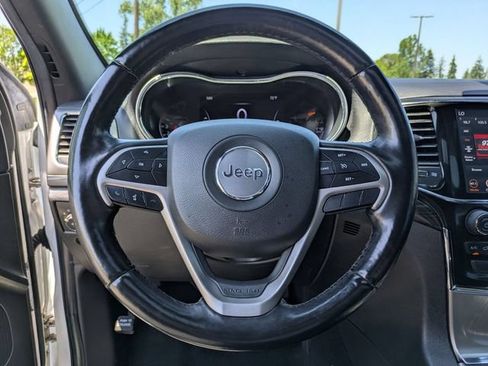Used 2021 Jeep Grand Cherokee Altitude AWD/4WD image 17