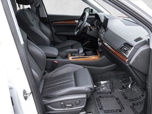 Used 2023 Audi Q5 e Premium Plus w/ Premium Plus Package image 26