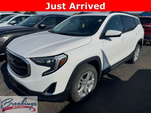 Used 2018 GMC Terrain SLE w/ Driver Convenience Package AWD/4WD image 1
