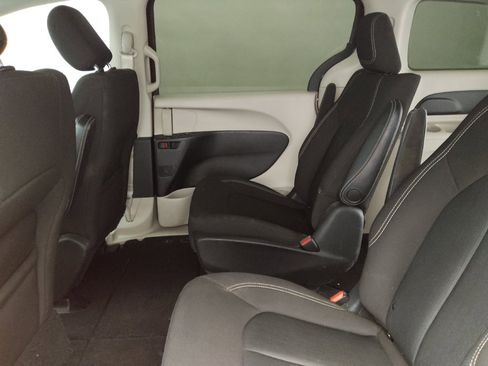 Used 2020 Chrysler Voyager LX w/ Cold Weather Group image 18