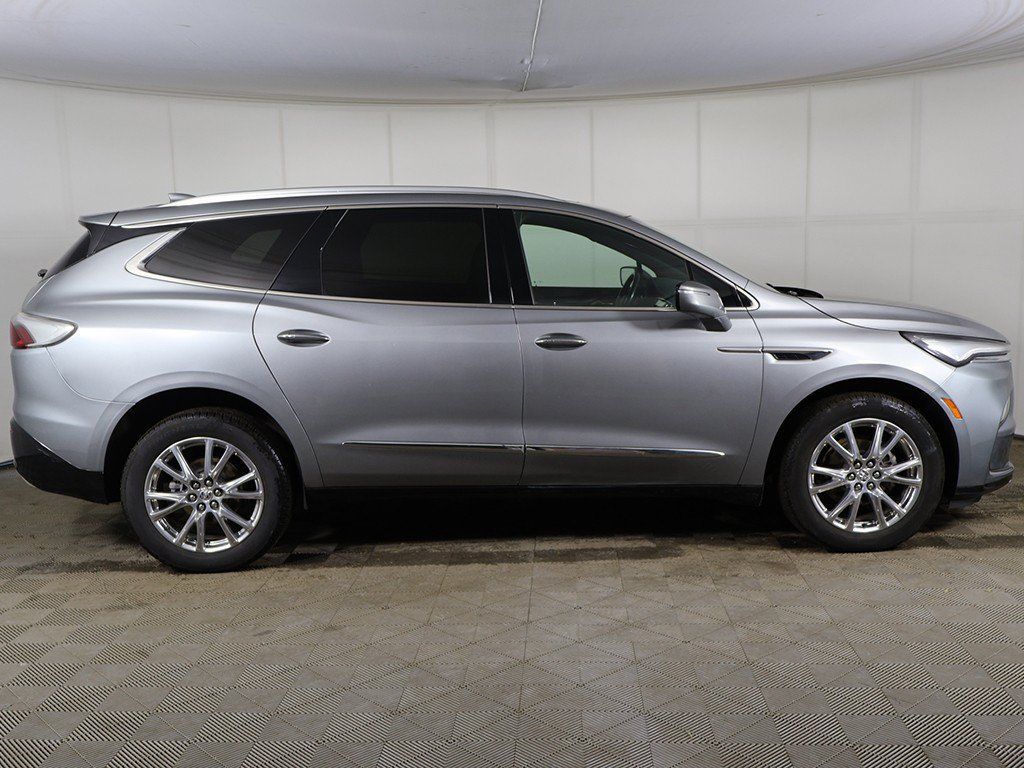 Used 2023 Buick Enclave Essence w/ Experience Buick Package AWD/4WD image 16