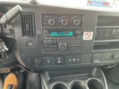 Used 2022 Chevrolet Express 2500 w/ Driver Convenience Package image 14