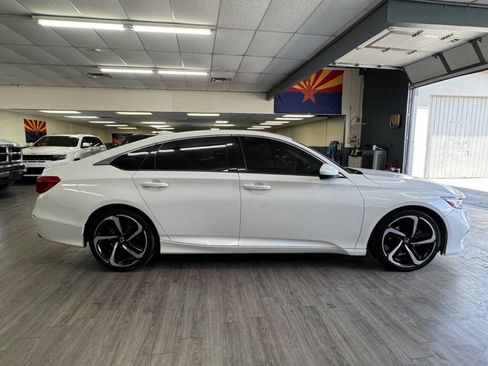 Used 2018 Honda Accord Sport image 4