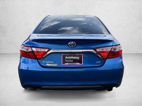 Used 2017 Toyota Camry SE FWD image 6