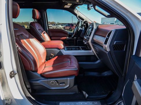 Used 2022 Ford F250 Platinum w/ FX4 Off-Road Package image 14