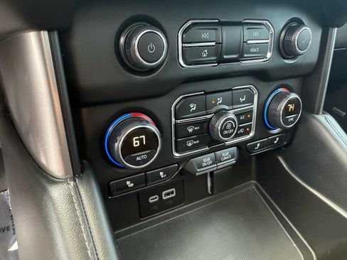 Used 2024 Chevrolet Tahoe LT w/ Luxury Package image 22