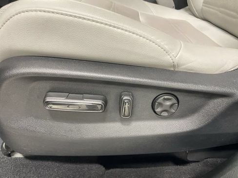 Used 2022 Honda CR-V EX-L image 12
