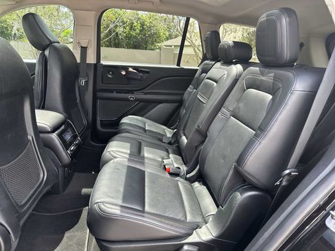 Used 2022 Lincoln Aviator Reserve w/ Equipment Group 201A RWD image 18
