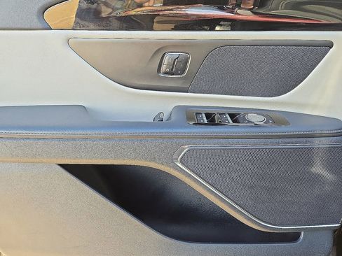 Used 2024 Lincoln Nautilus Reserve image 21