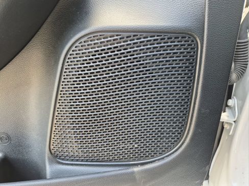 Used 2025 Chrysler Pacifica Select FWD image 22