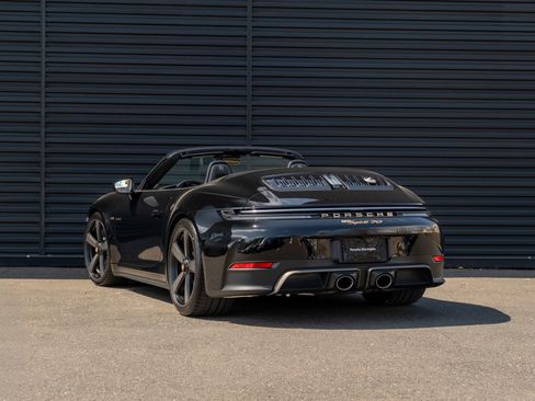 New 2026 Porsche 911 GTS image 3