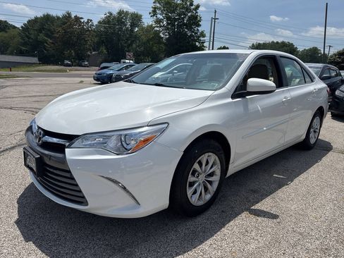 Used 2017 Toyota Camry LE FWD image 20