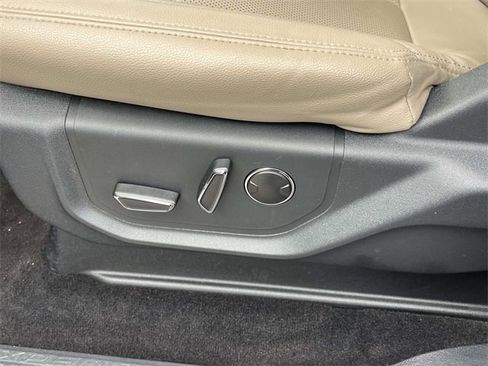 Used 2023 Ford Expedition Max Limited image 29