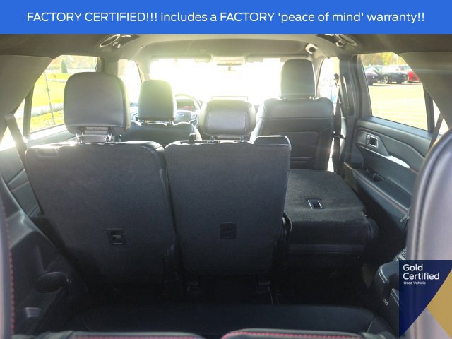 Used 2025 Ford Explorer ST-Line w/ ST-Line Street Pack AWD/4WD image 14