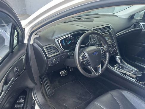 Used 2016 Ford Fusion Titanium FWD image 9