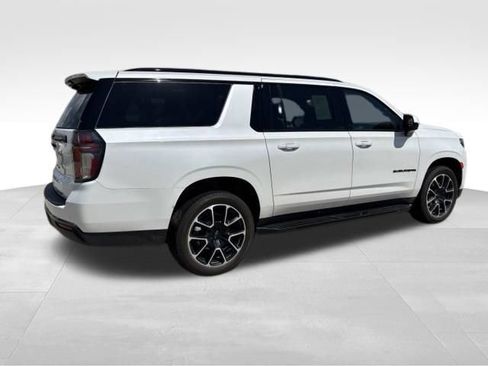 Used 2023 Chevrolet Suburban RST AWD/4WD image 5