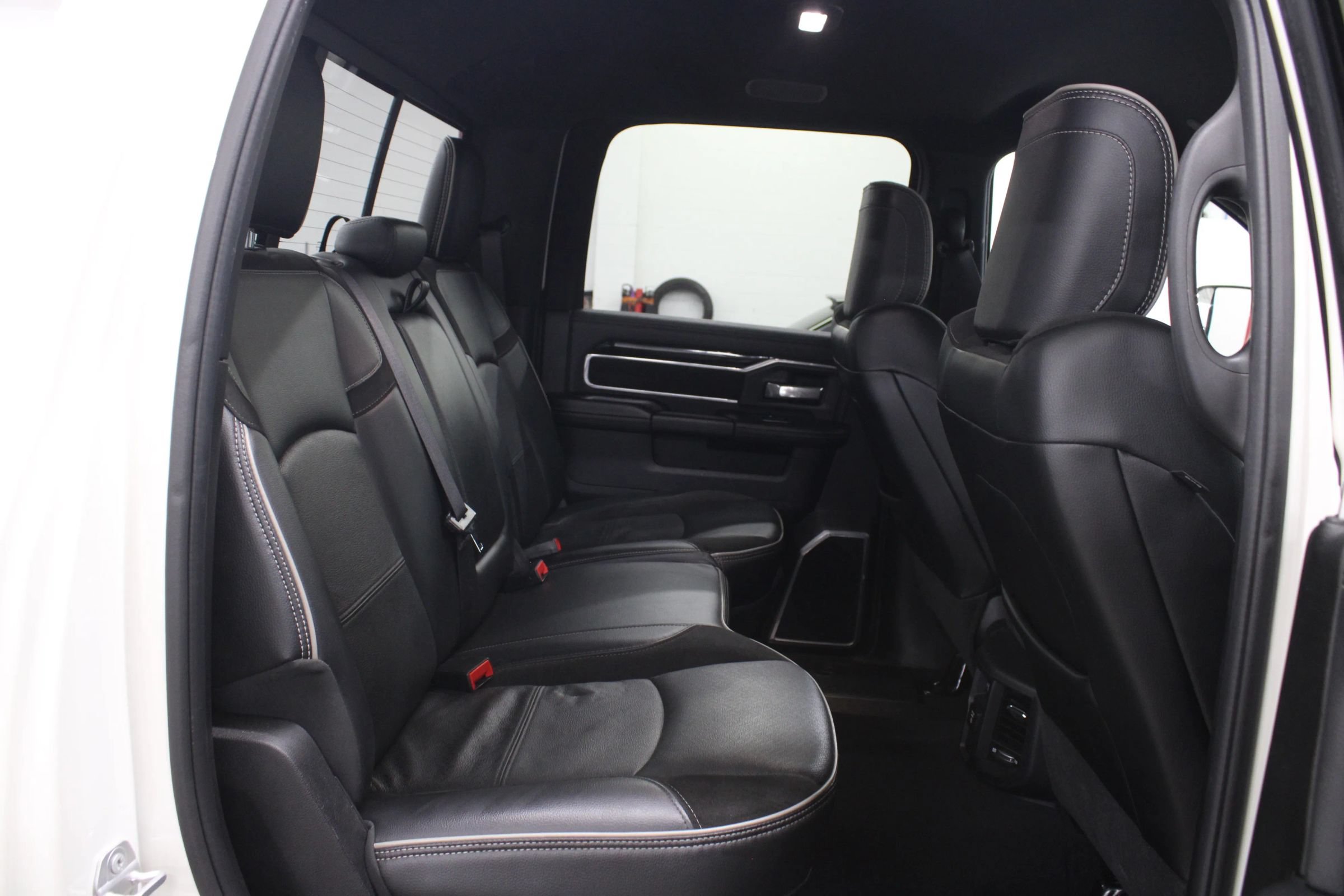 Used 2022 RAM 2500 Laramie AWD/4WD image 32
