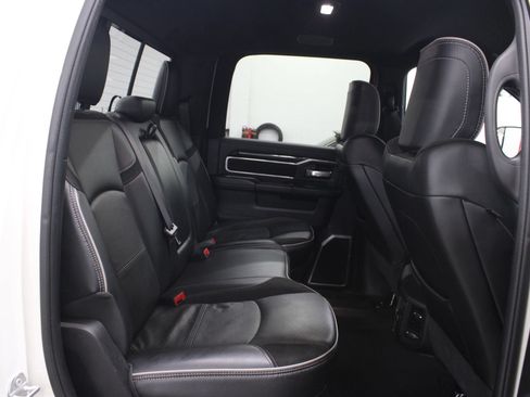 Used 2022 RAM 2500 Laramie AWD/4WD image 32