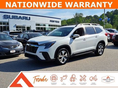 Used 2025 Subaru Ascent Premium AWD/4WD image 1