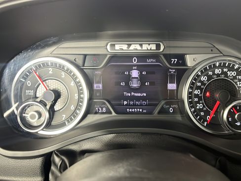 Used 2022 RAM 1500 Big Horn w/ Night Edition AWD/4WD image 18