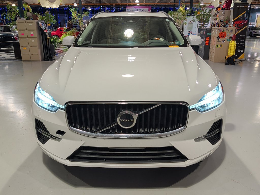 Used 2022 Volvo XC60 B5 Momentum w/ Climate Package AWD/4WD image 7