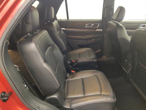 Used 2019 Ford Explorer Limited image 19