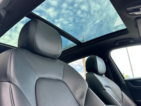 Used 2023 Porsche Cayenne Base image 17