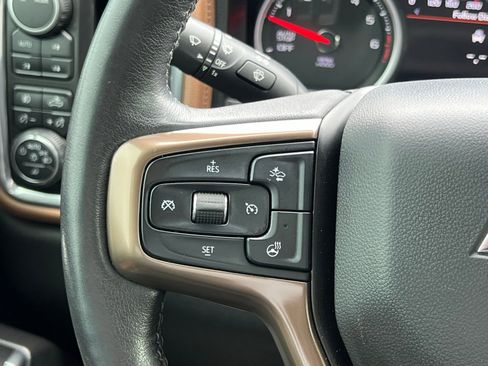 Used 2020 Chevrolet Silverado 1500 High Country w/ Technology Package image 28