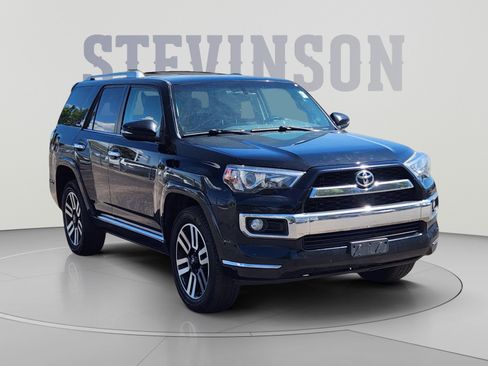 Used 2019 Toyota 4Runner Limited w/ Preferred Accessory Package AWD/4WD image 4