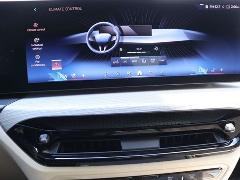 Used 2026 BMW 430i Convertible RWD image 32