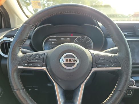 Used 2022 Nissan Versa SR w/ Trunk Package FWD image 17