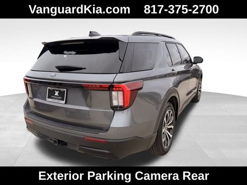 Used 2025 Ford Explorer ST-Line image 9