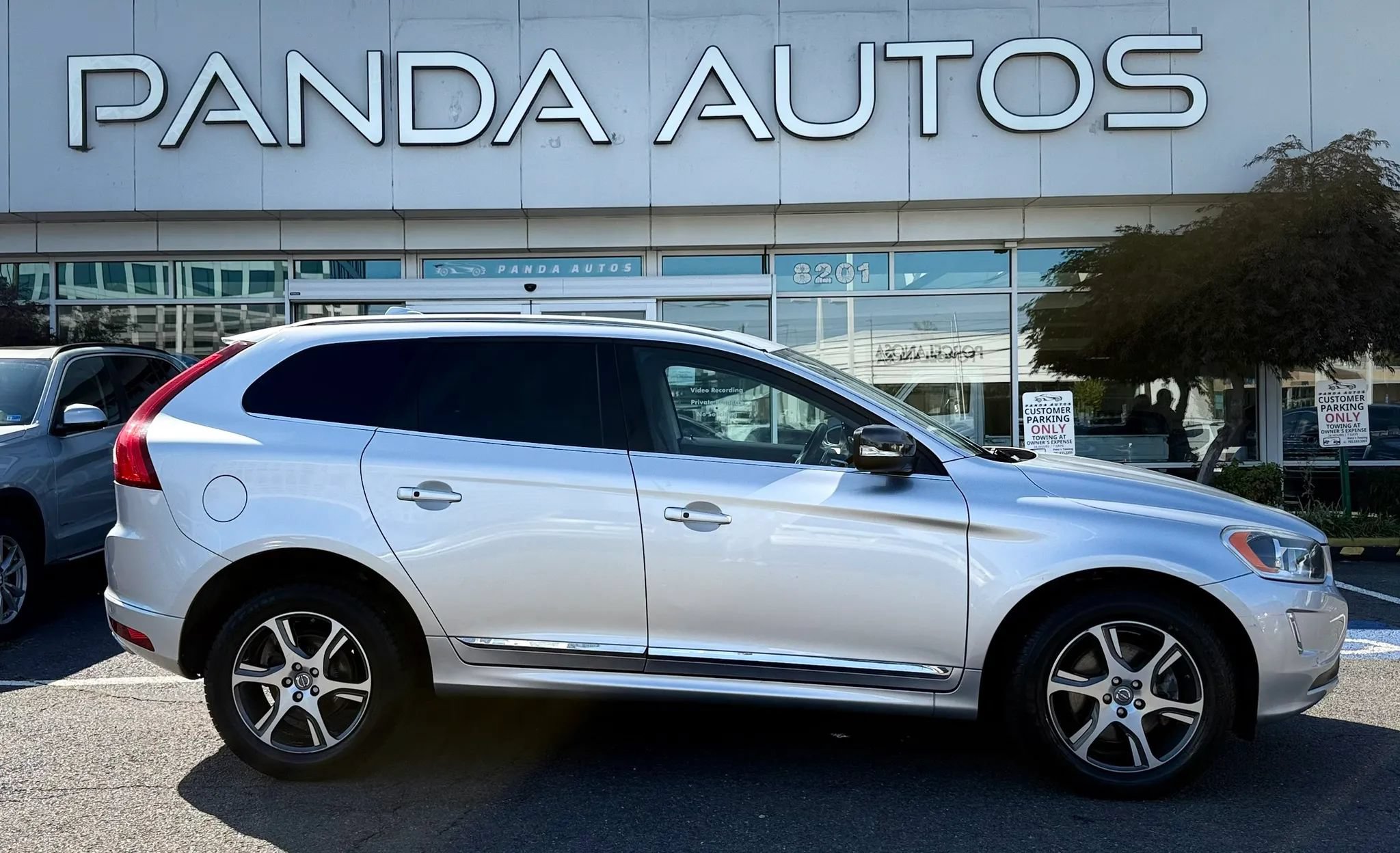 Used 2014 Volvo XC60 T6 AWD/4WD image 8