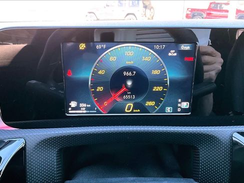 Used 2023 Mercedes-Benz CLA 250 image 21