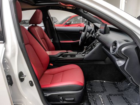 Used 2025 Lexus IS 350 F Sport RWD image 36