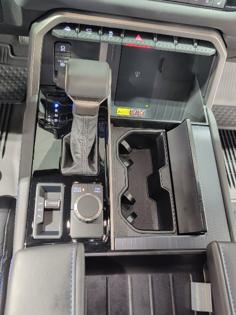 New 2026 Toyota Sequoia Platinum AWD/4WD image 25