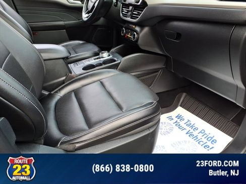 Certified 2022 Ford Escape SEL image 10