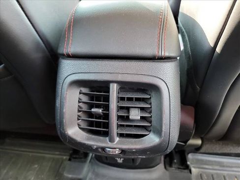 Used 2017 Jeep Cherokee Trailhawk AWD/4WD image 17