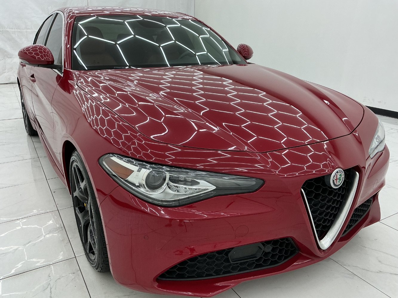 Used 2019 Alfa Romeo Giulia RWD image 3