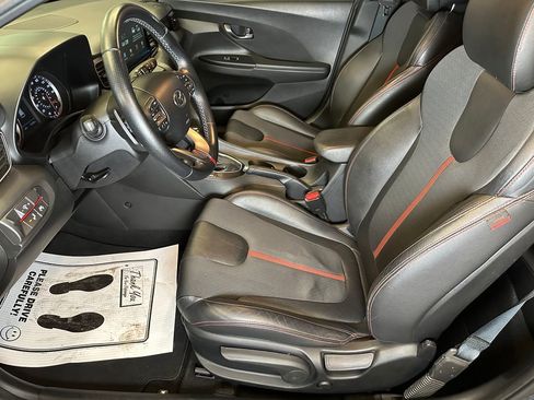 Used 2020 Hyundai Veloster Turbo image 19