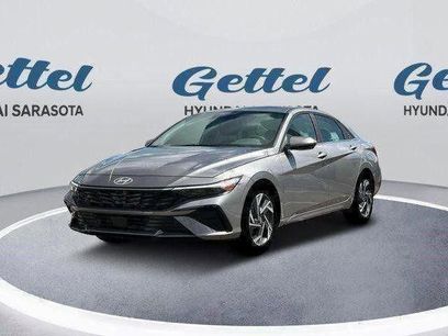 New 2025 Hyundai Elantra SEL w/ Cargo Package