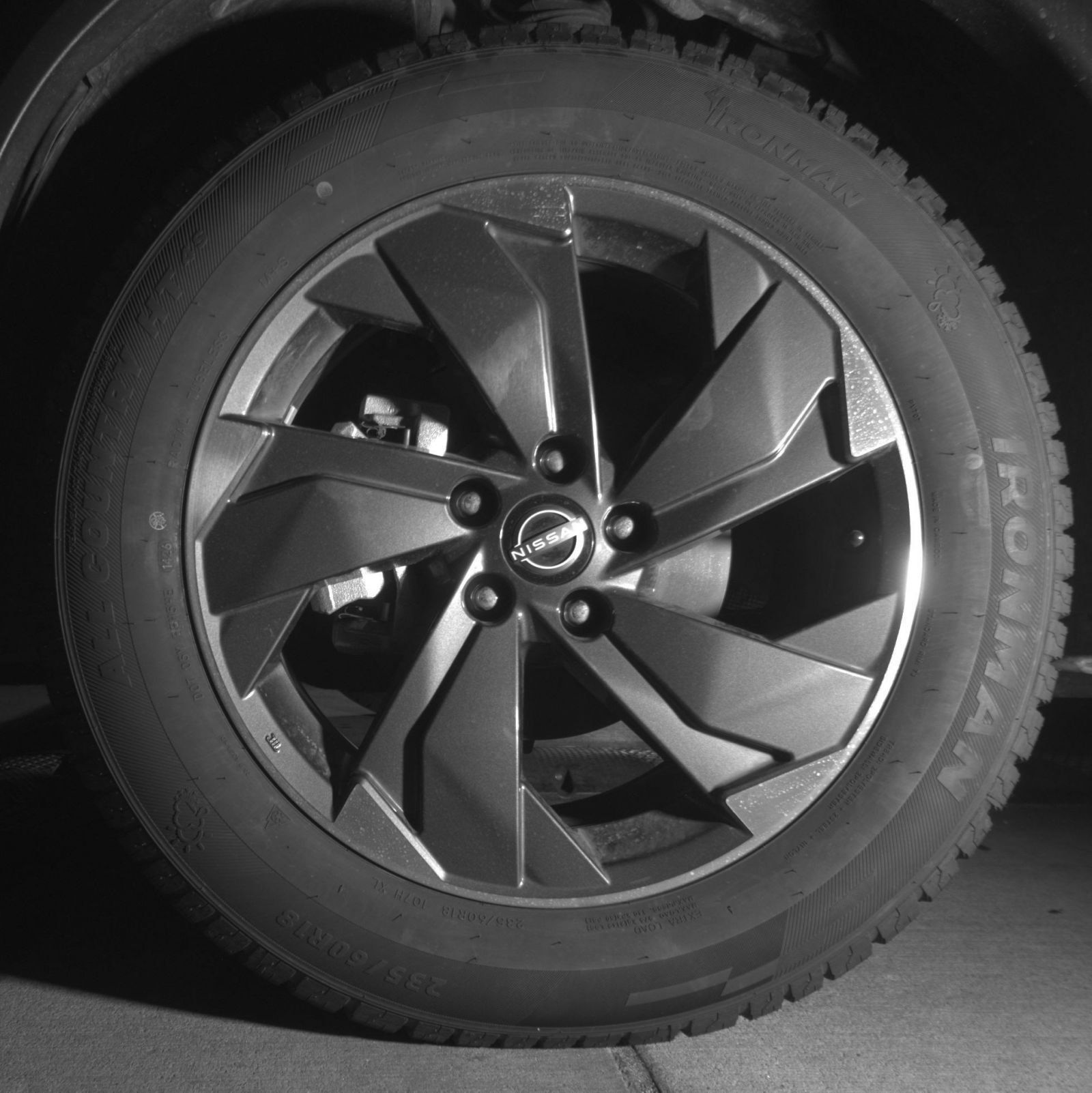Used 2025 Nissan Rogue SV FWD image 14