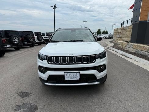 Used 2024 Jeep Compass Limited AWD/4WD image 8